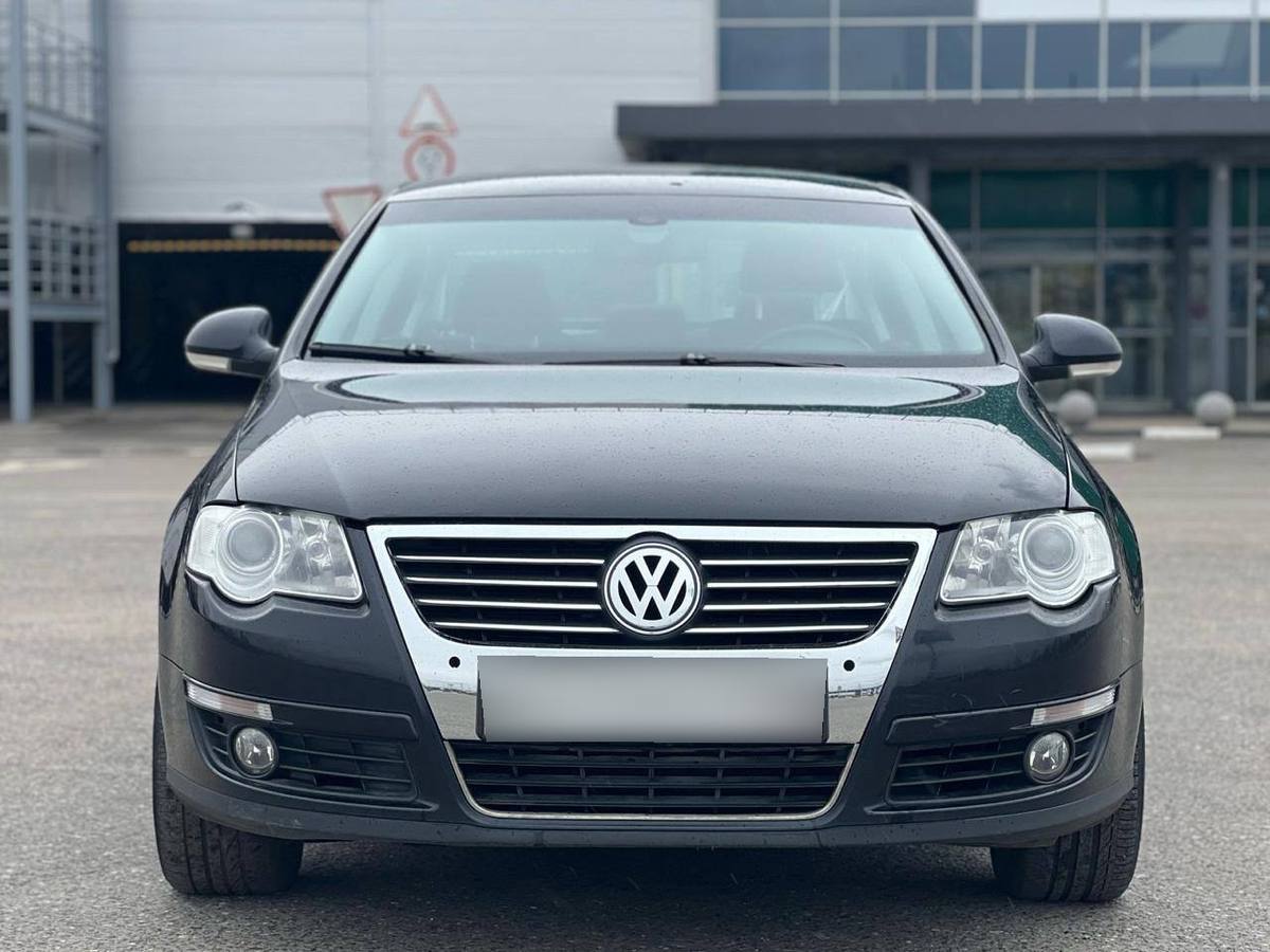 Купить Volkswagen Passat B6 седан, 2008 года, цвет: Черный, за 600000 руб.  в Санкт-Петербурге